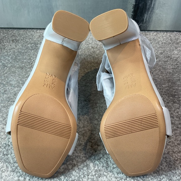 Naturalizer Joy White Leather Block Heel Sandal - Size 7 (NIB) - Picture 11 of 16